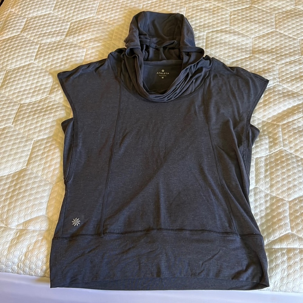 Athleta shirt